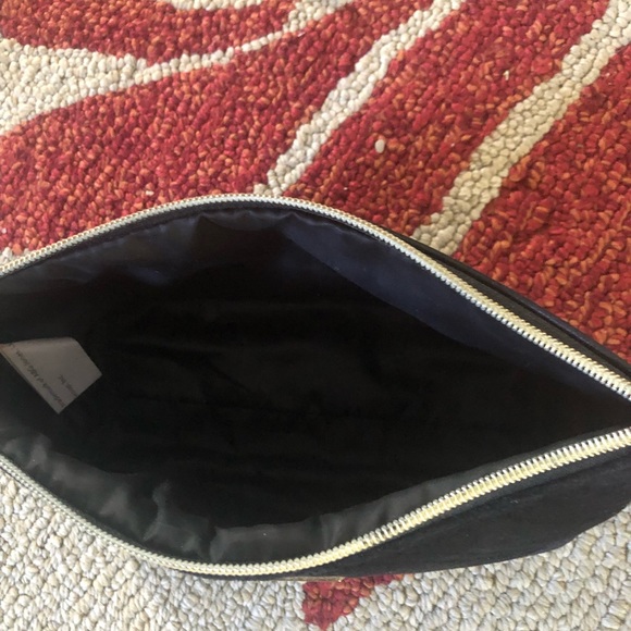 Cosmetic bag - Picture 2 of 5